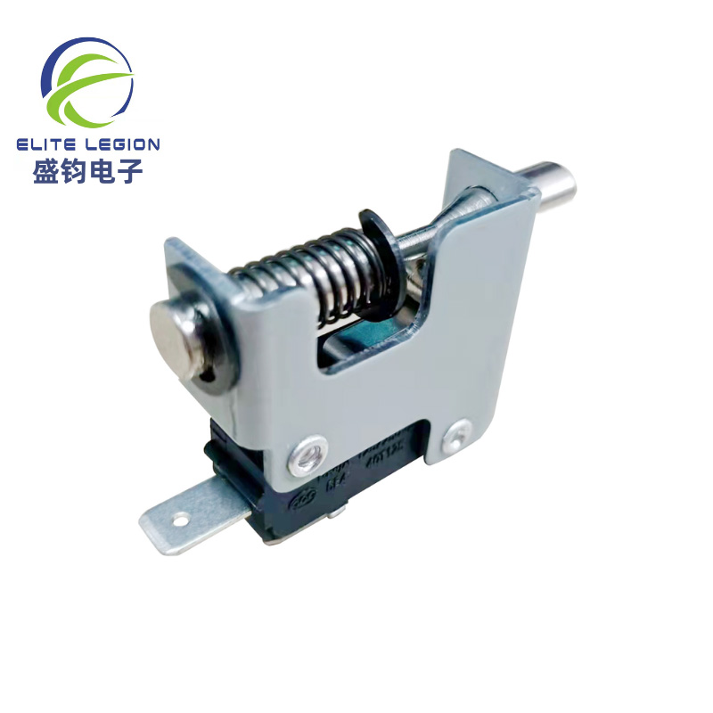 Có thể dùng cồn để lau công tắc micro đẩy cửa lò nướng không?